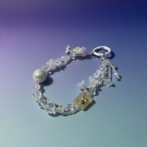 Handmade Elegant White Floral Phone Chain